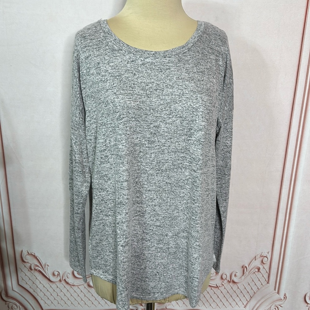 New For the Republic, blush, gray long sleeve Hacci top pocket Size Medium NWT